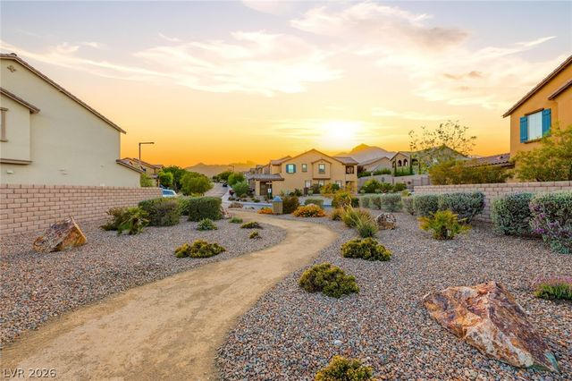 12225 Los Mares Lane, Las Vegas, NV 89138