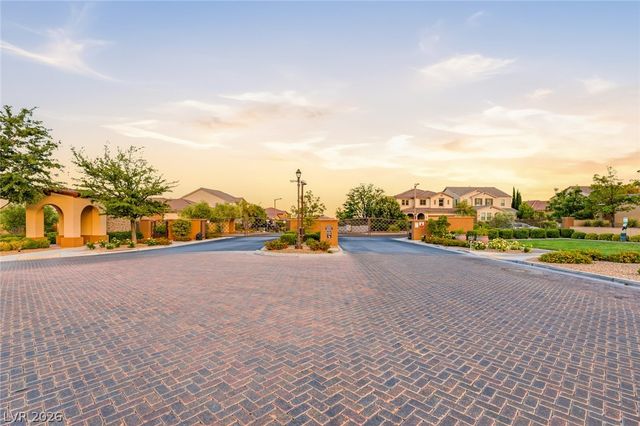 12225 Los Mares Lane, Las Vegas, NV 89138