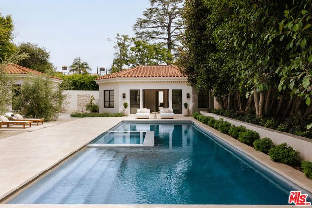 906 N Beverly Drive, Beverly Hills, CA 90210