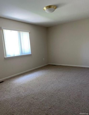 2979 Lovington Dr., Troy, MI 48083