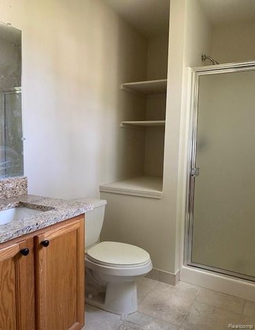 2979 Lovington Dr., Troy, MI 48083