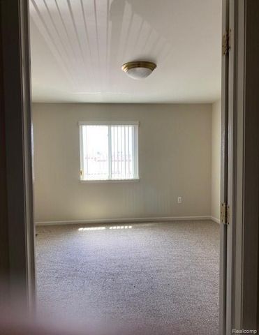 2979 Lovington Dr., Troy, MI 48083