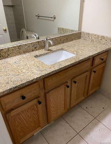 2979 Lovington Dr., Troy, MI 48083