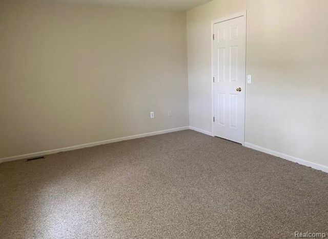 2979 Lovington Dr., Troy, MI 48083