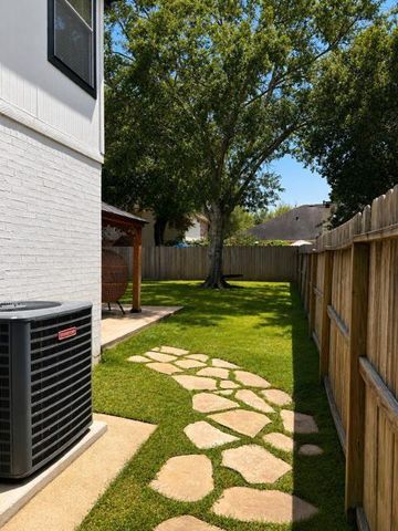 1902 La Salle Street, Friendswood, TX 77546