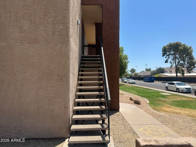 3810 N MARYVALE Parkway 2055, Phoenix, AZ 85031