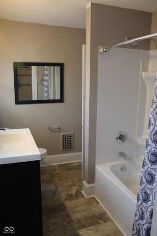 1214 N Oakland Avenue, Indianapolis, IN 46201