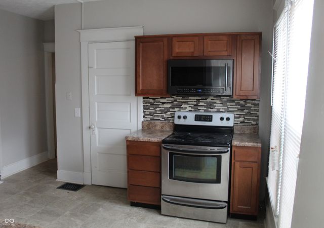 1214 N Oakland Avenue, Indianapolis, IN 46201