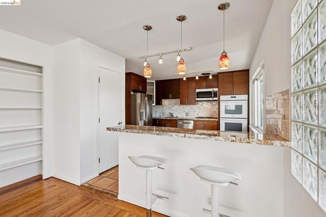 1410 Lakeshore Ave 6, Oakland, CA 94606