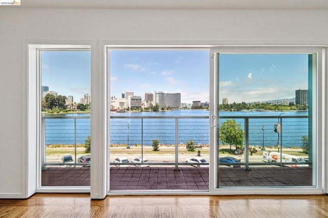 1410 Lakeshore Ave 6, Oakland, CA 94606