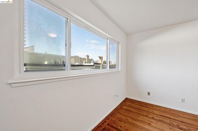 1410 Lakeshore Ave 6, Oakland, CA 94606