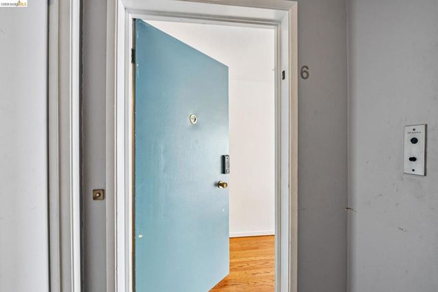 1410 Lakeshore Ave 6, Oakland, CA 94606