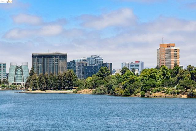 1410 Lakeshore Ave 6, Oakland, CA 94606