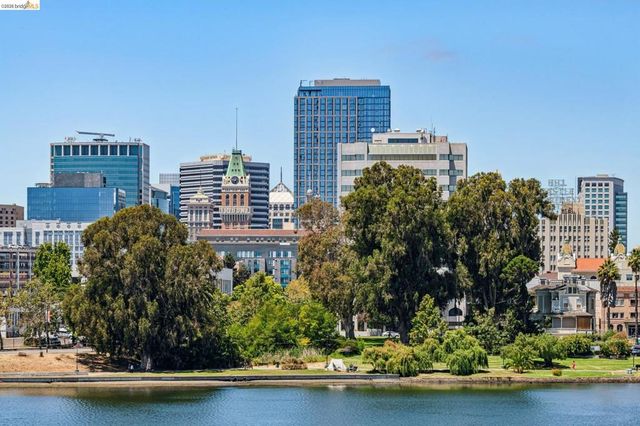 1410 Lakeshore Ave 6, Oakland, CA 94606