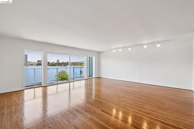 1410 Lakeshore Ave 6, Oakland, CA 94606
