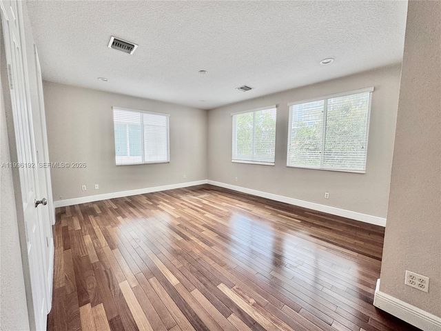 504 SW 4th Ave, Fort Lauderdale, FL 33315