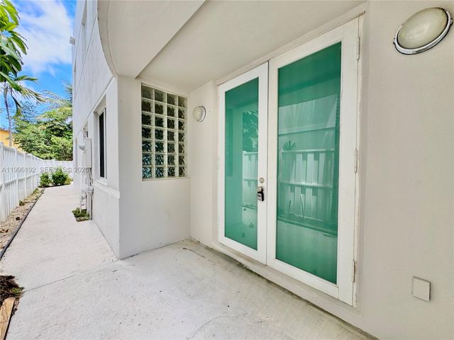 504 SW 4th Ave, Fort Lauderdale, FL 33315