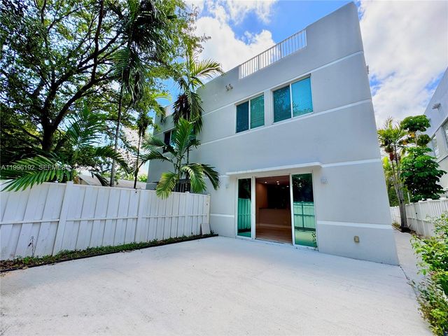 504 SW 4th Ave, Fort Lauderdale, FL 33315