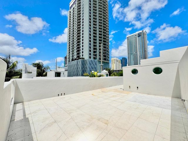 504 SW 4th Ave, Fort Lauderdale, FL 33315