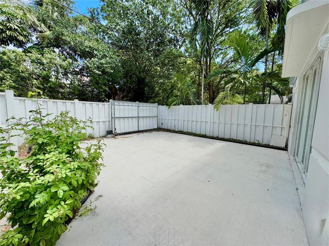 504 SW 4th Ave, Fort Lauderdale, FL 33315