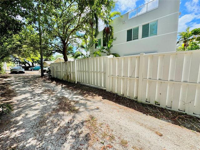 504 SW 4th Ave, Fort Lauderdale, FL 33315