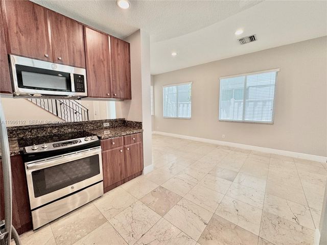 504 SW 4th Ave, Fort Lauderdale, FL 33315