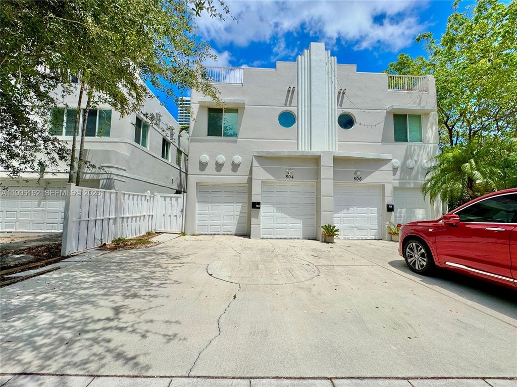 504 SW 4th Ave, Fort Lauderdale, FL 33315
