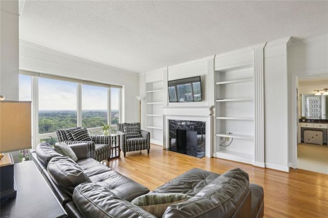 3475 Oak Valley NE Road 2060, Atlanta, GA 30326