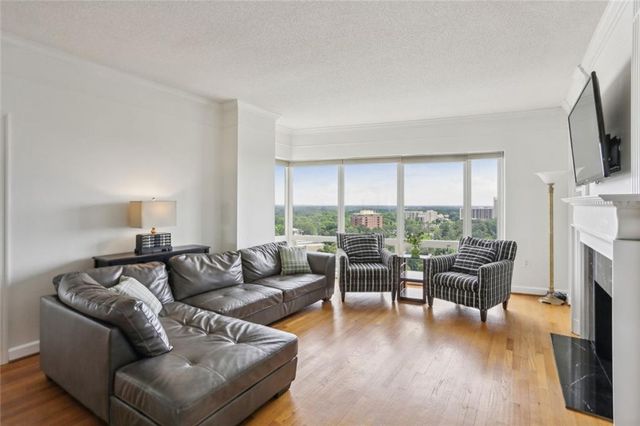 3475 Oak Valley NE Road 2060, Atlanta, GA 30326