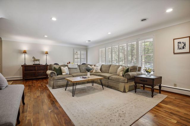 4908 Ridge Place, Edina, MN 55424