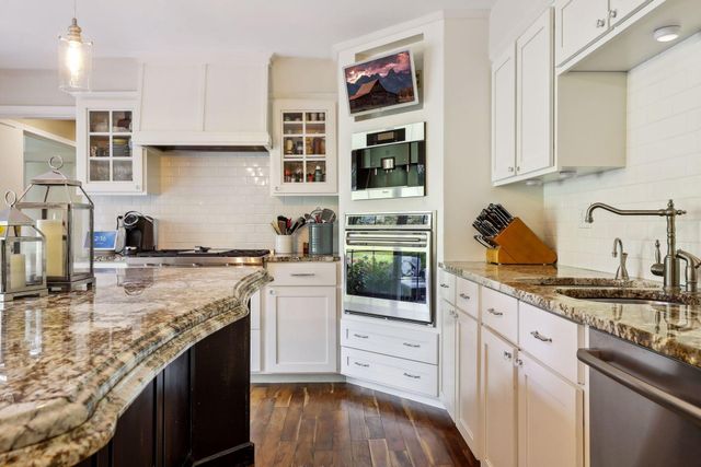 4908 Ridge Place, Edina, MN 55424