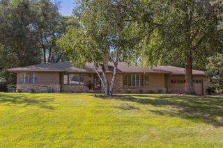 4908 Ridge Place, Edina, MN 55424