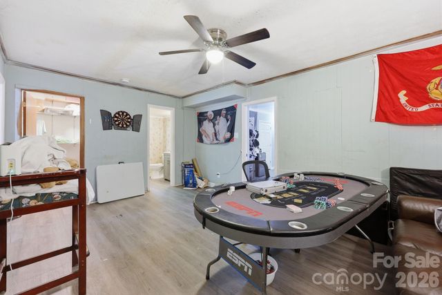 9201 Sandburg Avenue, Charlotte, NC 28213