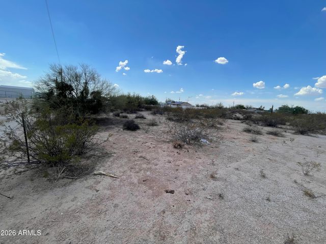 206-10 004B -- NA, Florence, AZ 85132