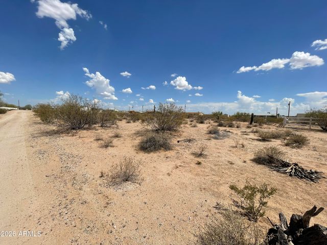 206-10 004B -- NA, Florence, AZ 85132