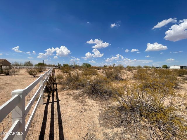 206-10 004B -- NA, Florence, AZ 85132