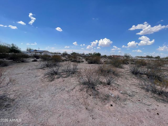 206-10 004B -- NA, Florence, AZ 85132