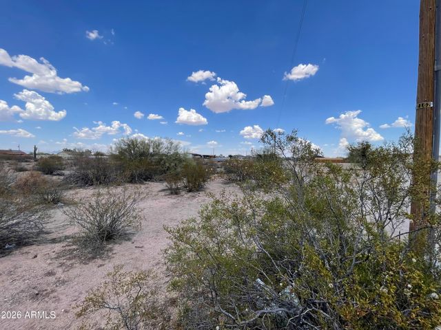 206-10 004B -- NA, Florence, AZ 85132
