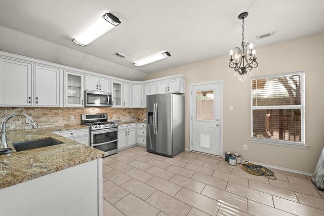 2813 Waterside Trail, Pearland, TX 77584