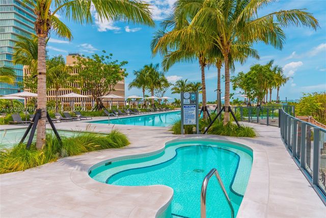 2811 S Bayshore Dr 15C, Miami, FL 33133