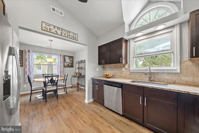 306 APACHE TRL, Browns Mills, NJ 08015