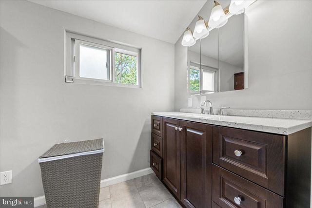 306 APACHE TRL, Browns Mills, NJ 08015