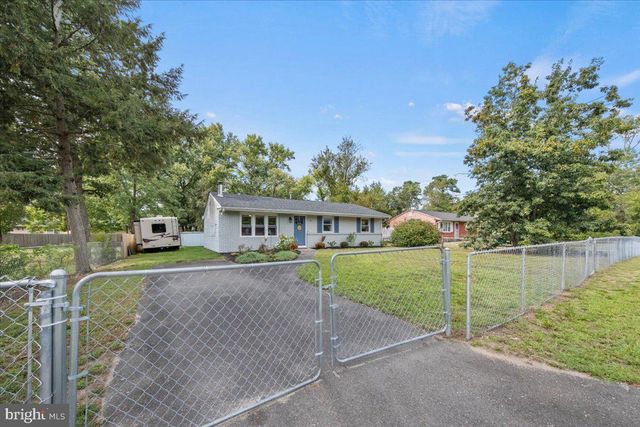 306 APACHE TRL, Browns Mills, NJ 08015