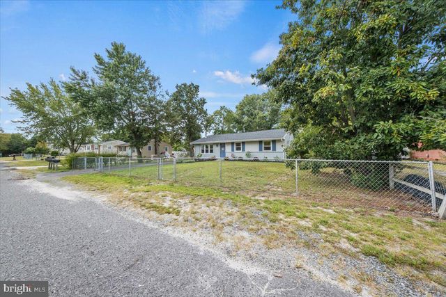 306 APACHE TRL, Browns Mills, NJ 08015