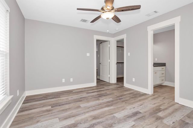 336 Ling Street, Bayou Vista, TX 77563