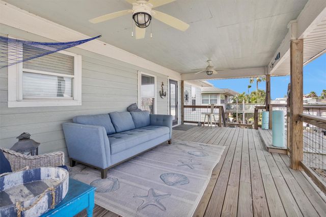 336 Ling Street, Bayou Vista, TX 77563