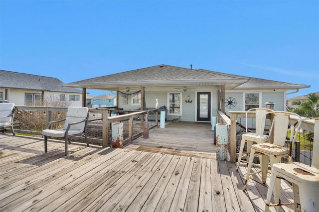 336 Ling Street, Bayou Vista, TX 77563