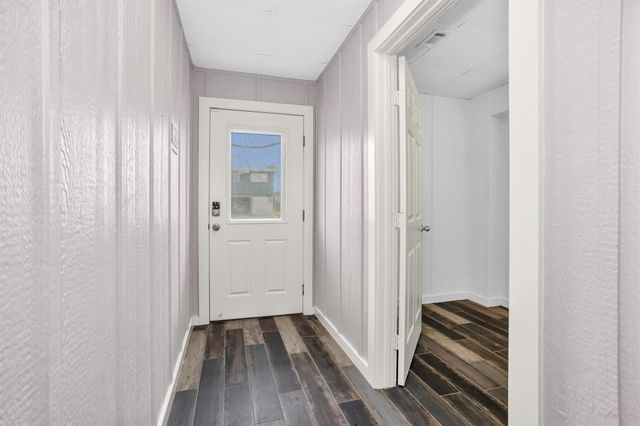 336 Ling Street, Bayou Vista, TX 77563