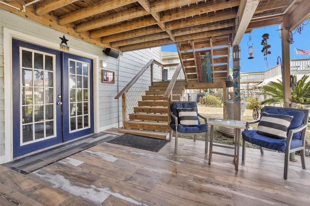 336 Ling Street, Bayou Vista, TX 77563