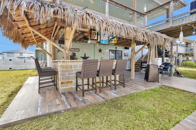 336 Ling Street, Bayou Vista, TX 77563